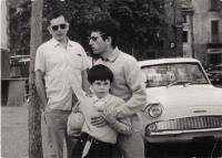 Giuseppe con i figli Luigi e Andrea