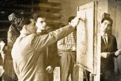 Giuseppe con alcuni studenti del Liceo Artistico di Pescara